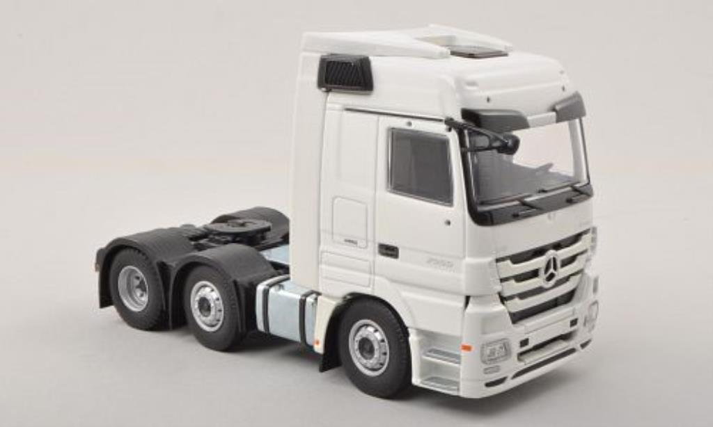 Mercedes Actros 1/50 Tekno LH MP3 white 6x2 Zugmaschine diecast model cars