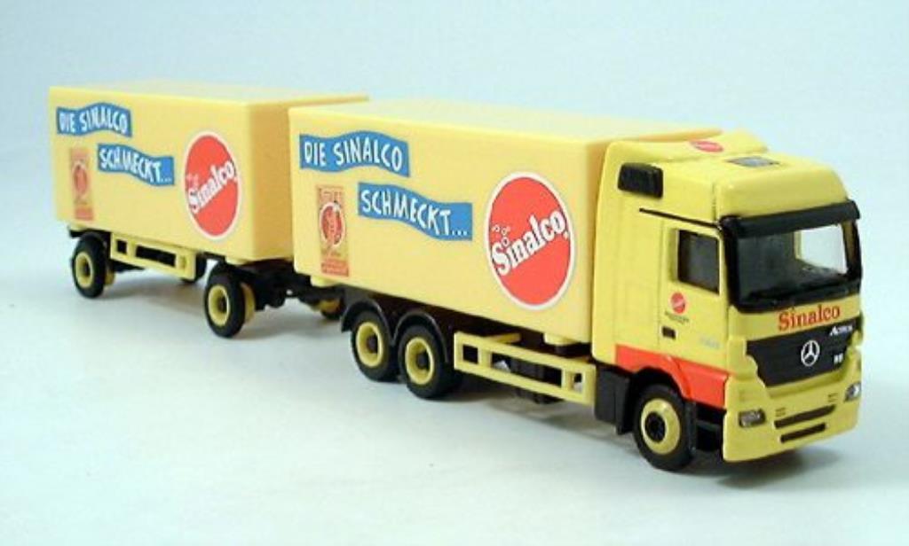 Mercedes Actros 1/87 Schuco V8 Sinalco diecast model cars