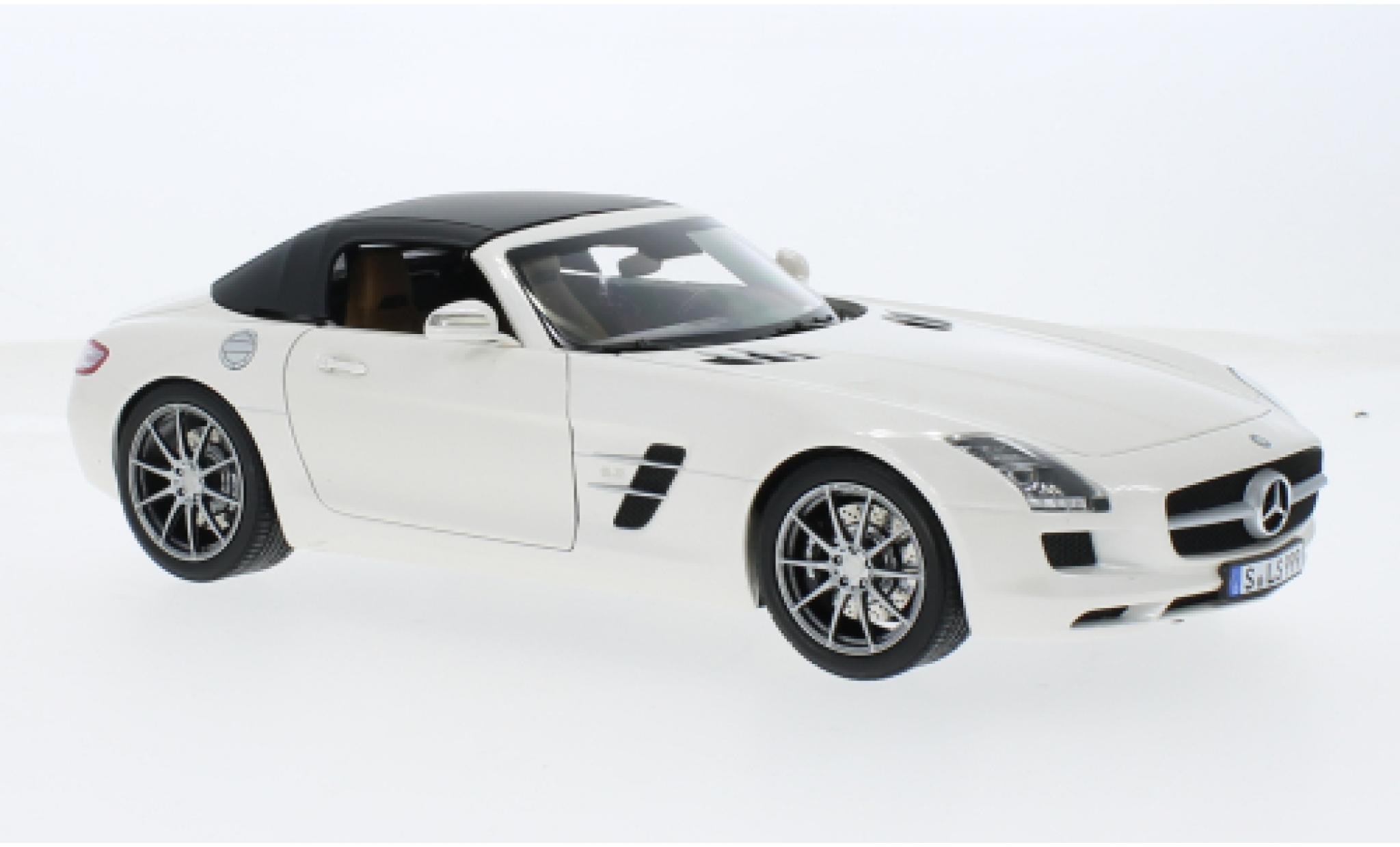 Mercedes SLS 1/18 Norev AMG Roadster white 1:18 diecast model cars
