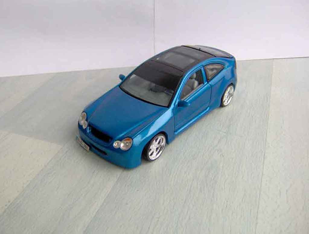 Mercedes Classe C Base compact kompressor 1/18 Maisto