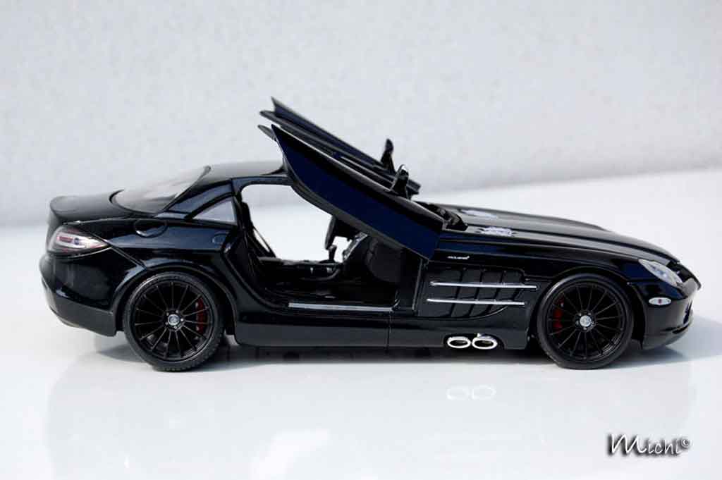 Mercedes SLR Base mac laren black 1/18 Maisto