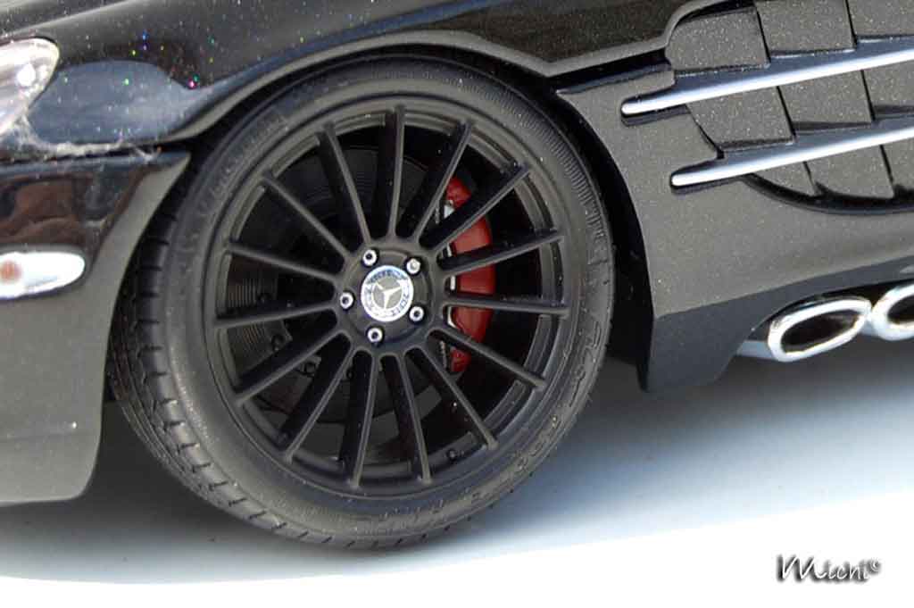 Mercedes SLR Base mac laren black 1/18 Maisto