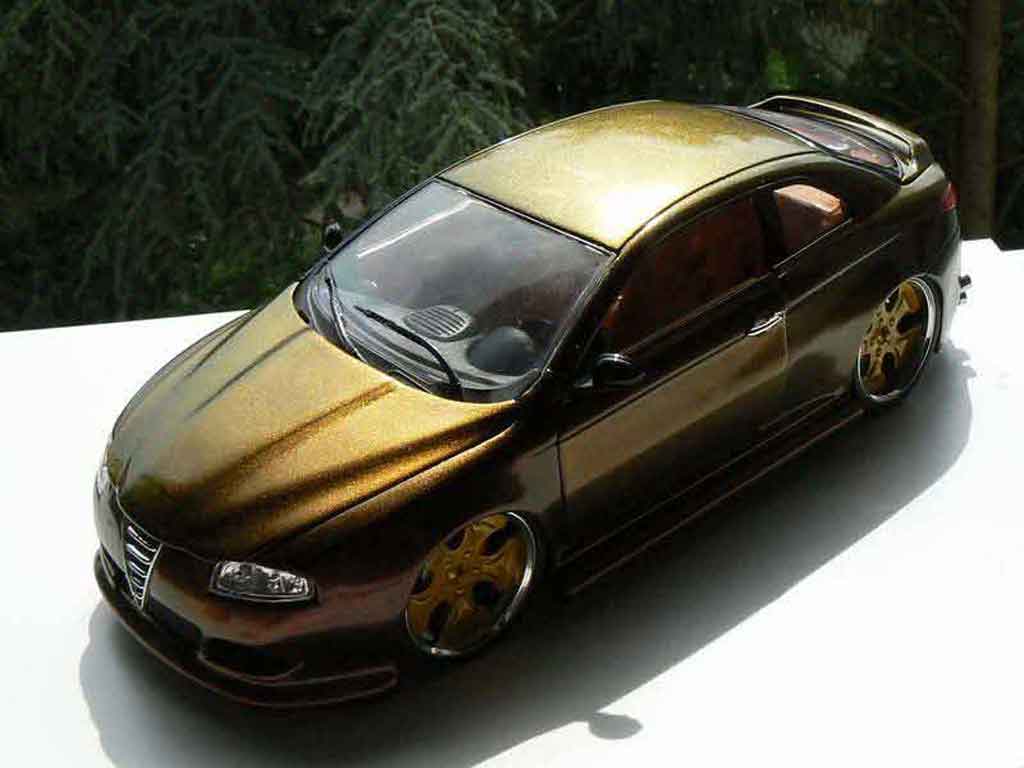 Alfa Romeo GT 1/18 Welly peinture cameleon jantes 18 pouces diecast model cars
