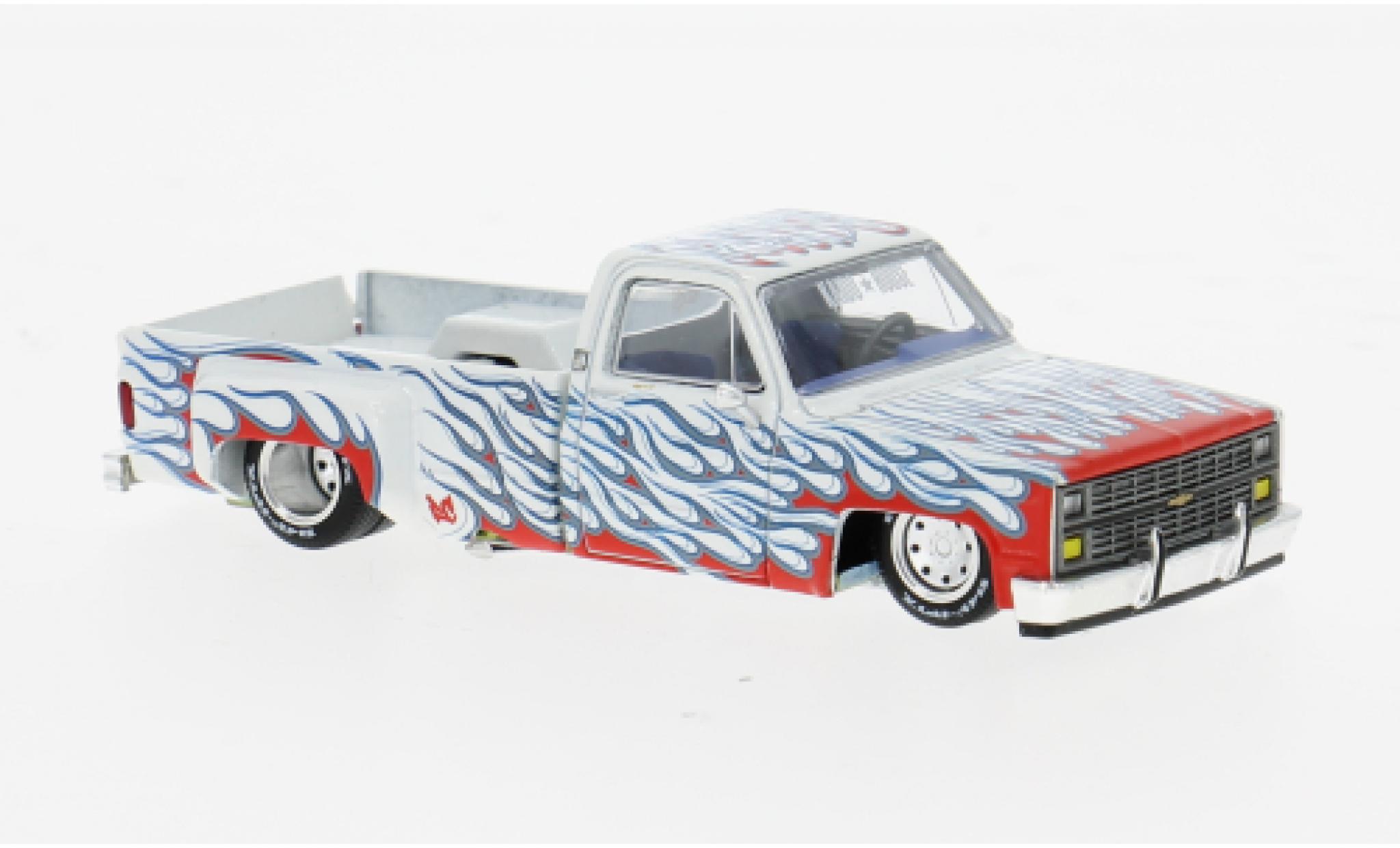 Chevrolet Silverado 1/64 Mini GT Dually on Fire V2 white/Dekor 1980 1:64 diecast model cars