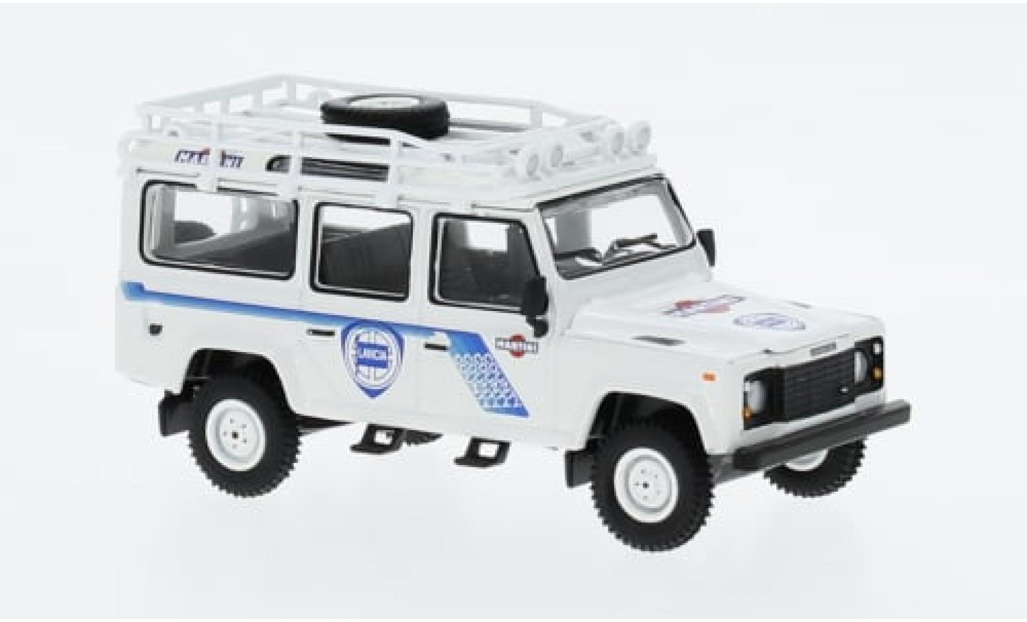 Land Rover Defender 1/64 Mini GT 110 Martini Safari Rally 1991 1:64 diecast model cars
