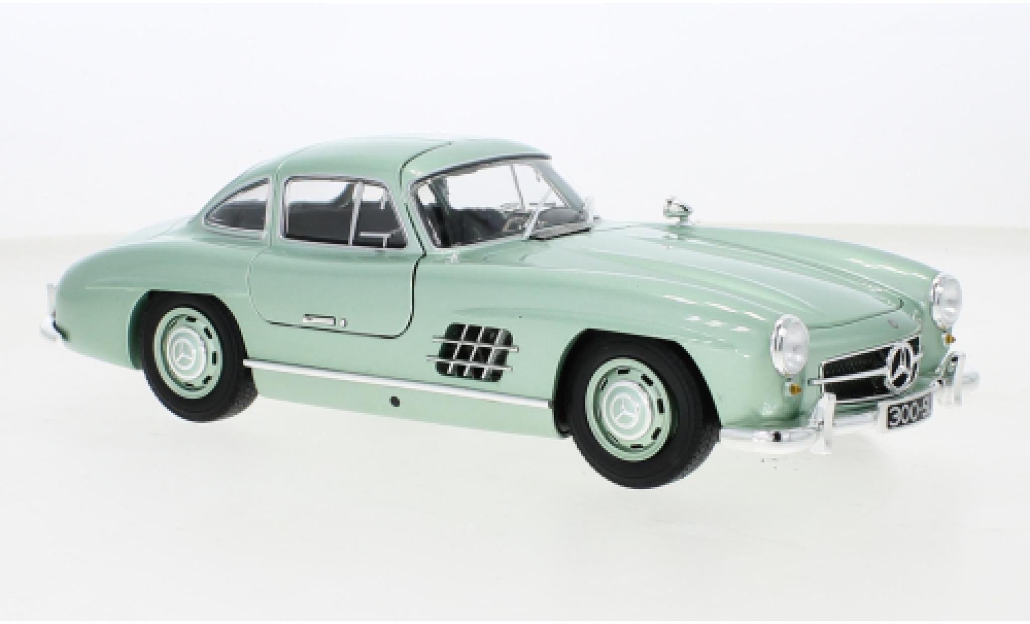 Mercedes 300 1/18 Minichamps SL (W198) metallise green 1955 diecast model cars