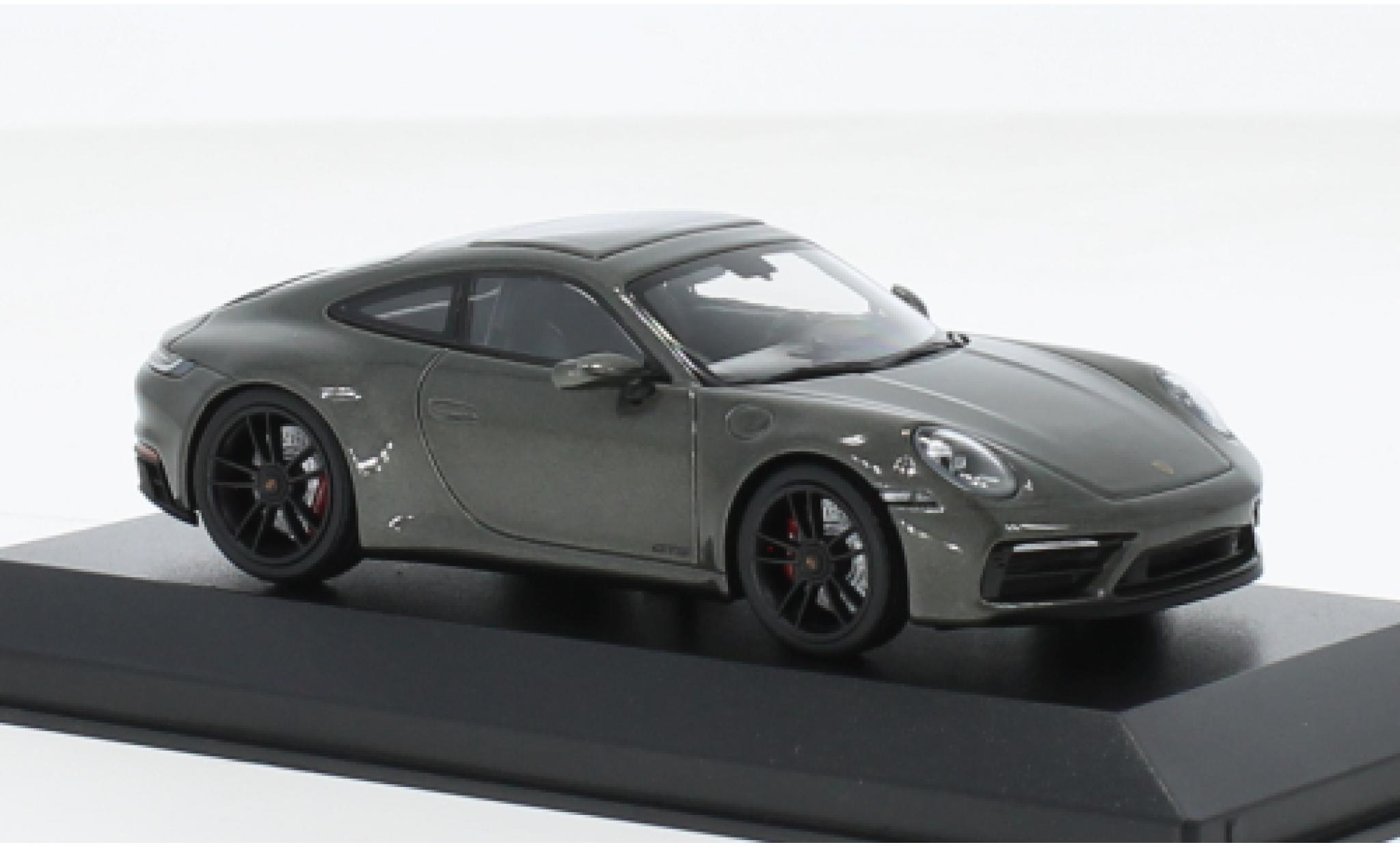Porsche 992 GTS 1/43 Minichamps 911  Carrera 4 metallise green 2019 diecast model cars