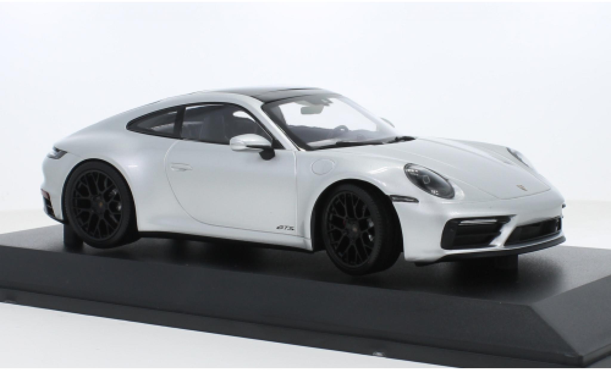 Porsche 992 GTS 1/18 Minichamps 911  Carrera 4 silver 2020 1:18 diecast model cars