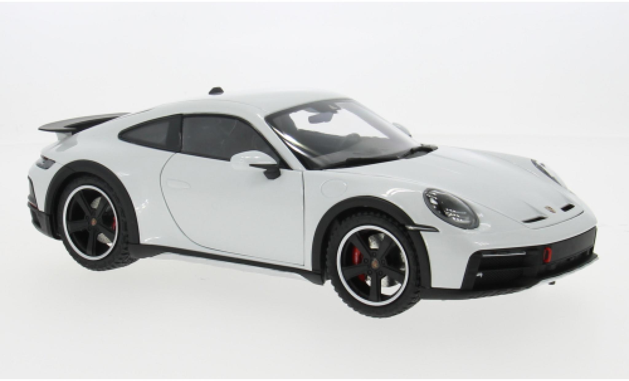 Porsche 992 1/18 Minichamps 911  Dakar metallise grey 2022 1:18 diecast model cars