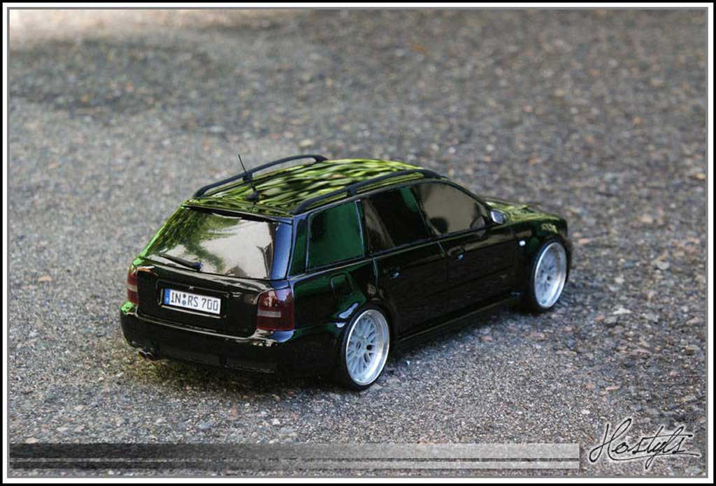Audi RS4 avant B5 Black Edition By MRC 1/18 Ottomobile