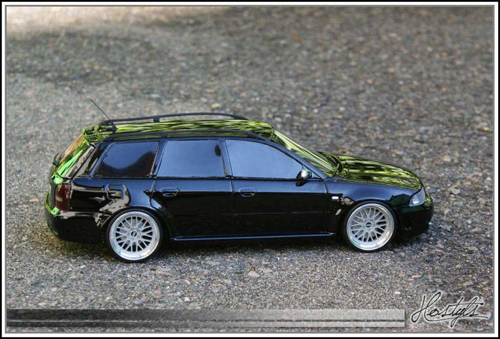 Audi RS4 avant B5 Black Edition By MRC 1/18 Ottomobile