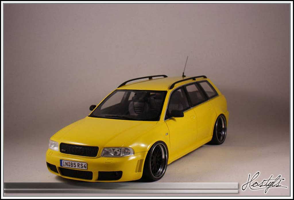 Audi RS4 avant B5 Black and Yellow 1/18 Ottomobile