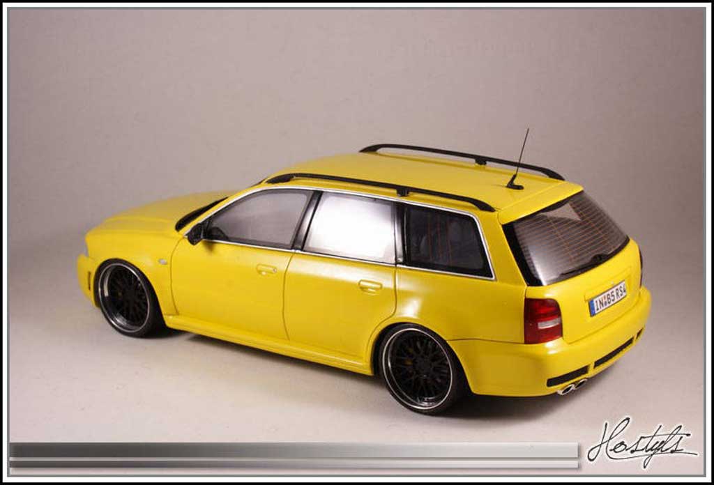 Audi RS4 avant B5 Black and Yellow 1/18 Ottomobile