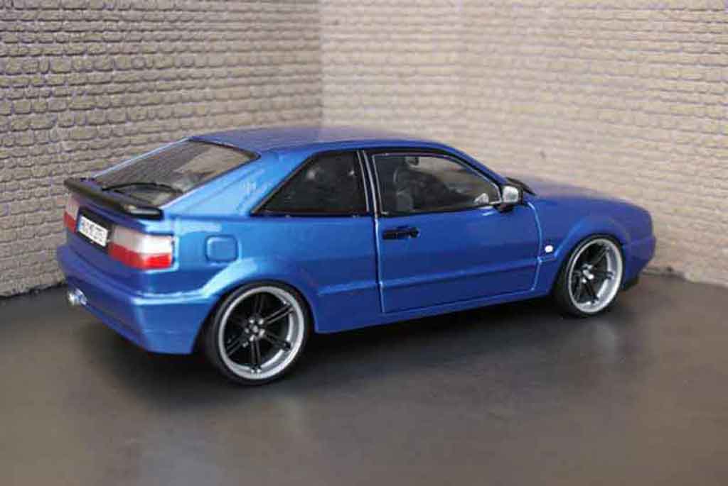 Volkswagen Corrado VR6 blue metallized 1/18 Revell