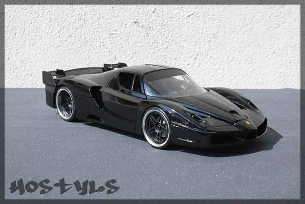 Ferrari Enzo FXX street racing black 1/18 Hot Wheels