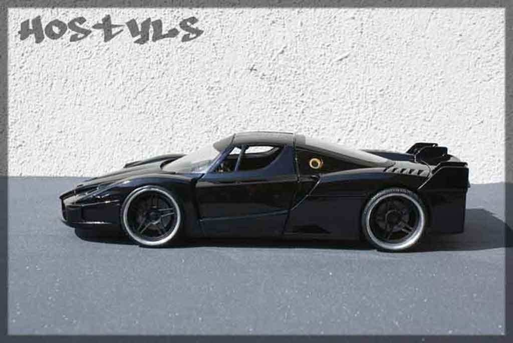 Ferrari Enzo FXX street racing black 1/18 Hot Wheels
