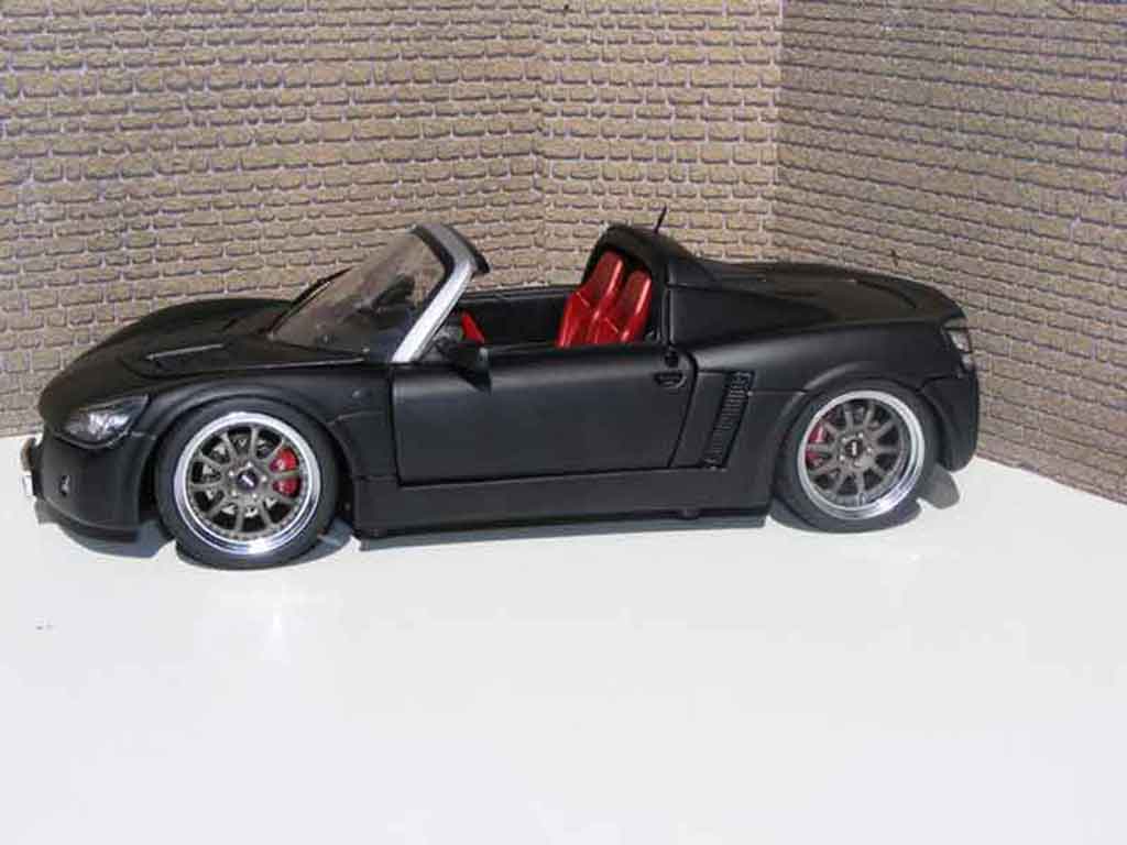 Opel Speedster Base noir blackhawk 1/18 Welly