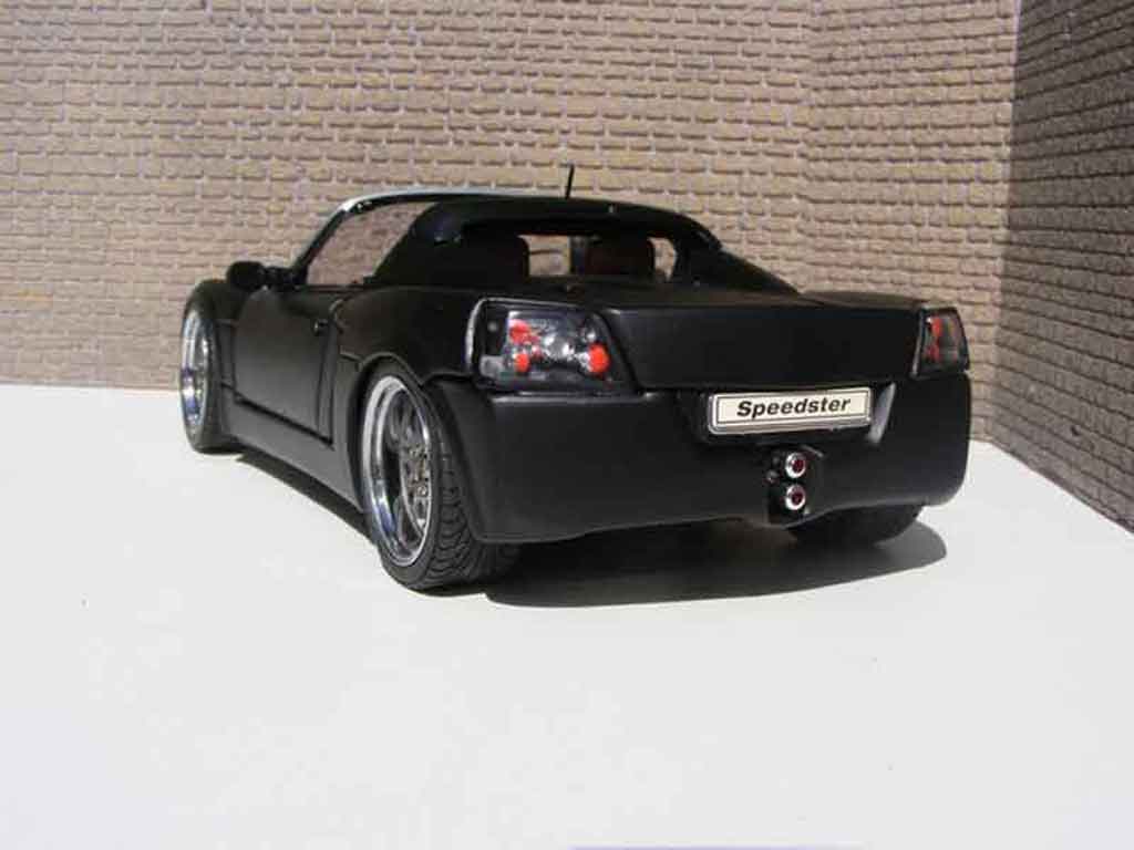 Opel Speedster Base noir blackhawk 1/18 Welly