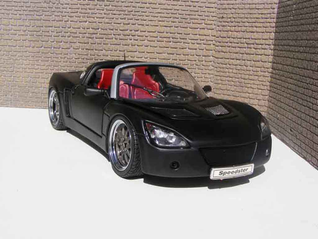 Opel Speedster 1/18 Welly noir blackhawk diecast model cars