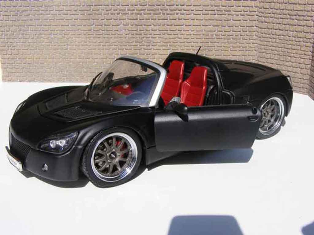 Opel Speedster Base noir blackhawk 1/18 Welly