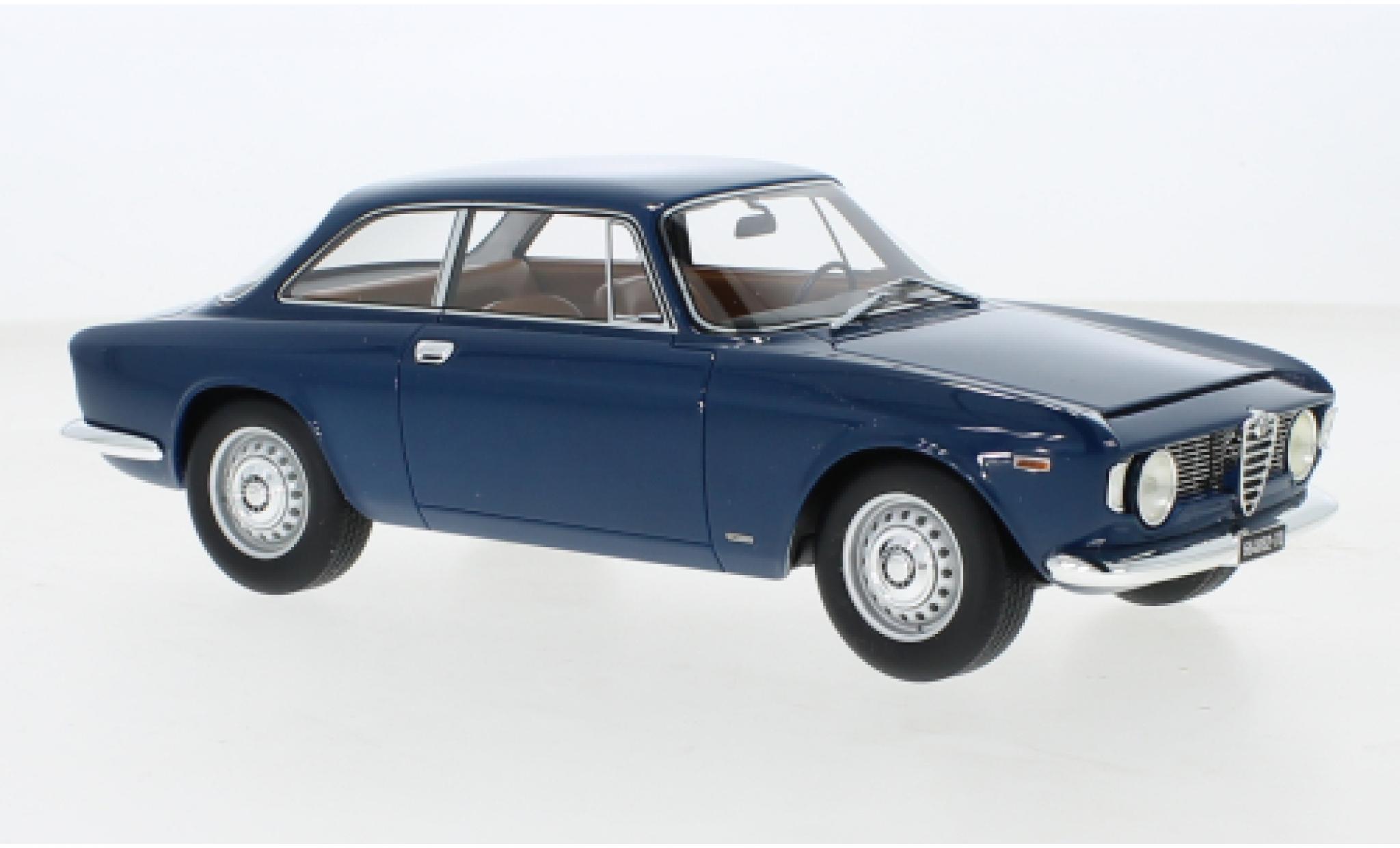 Alfa Romeo Giulia 1/18 Mitica 1600 Sprint GT blue 1963 diecast model cars