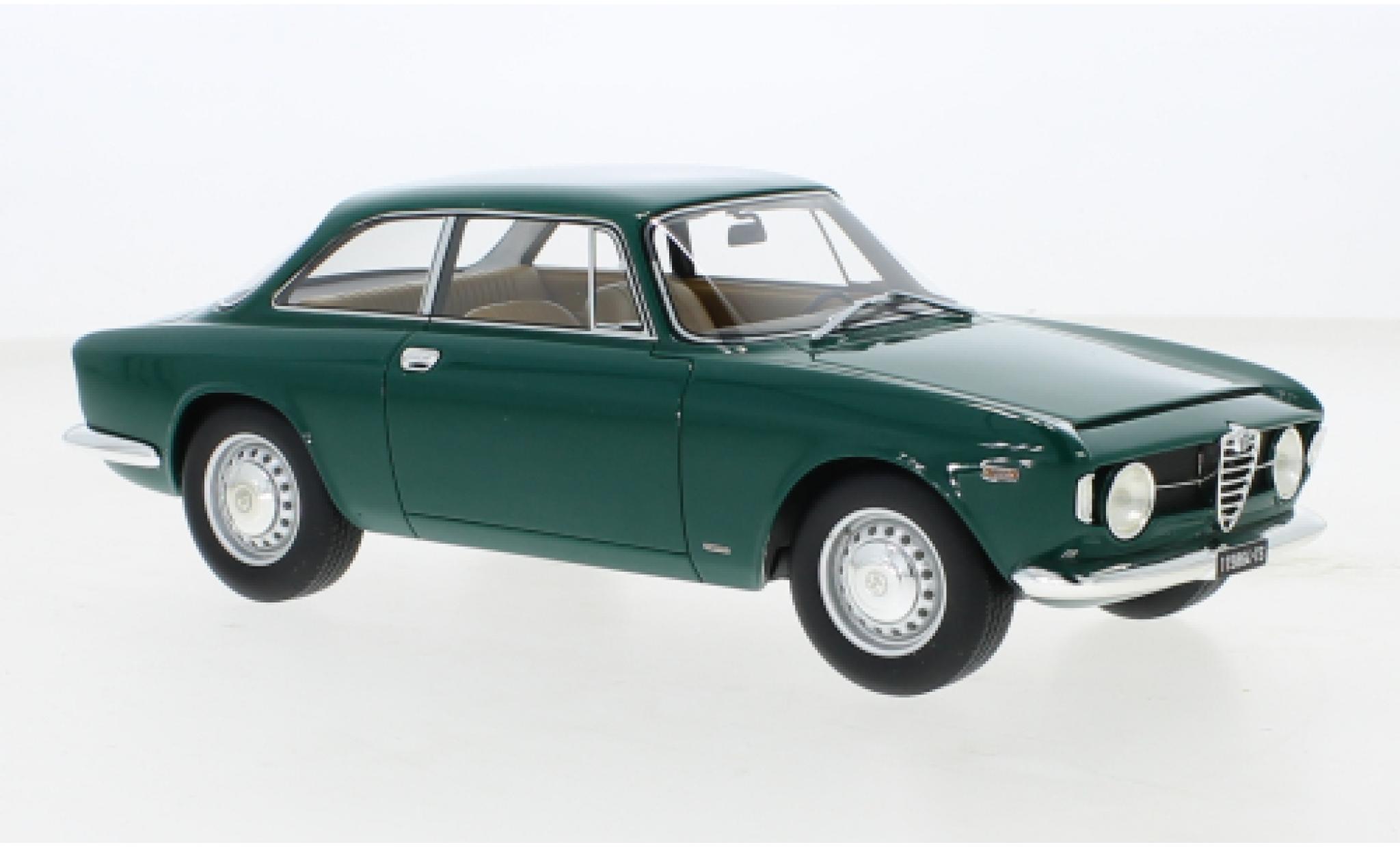 Alfa Romeo Giulia 1/18 Mitica GT 1300 Junior green 1968 diecast model cars