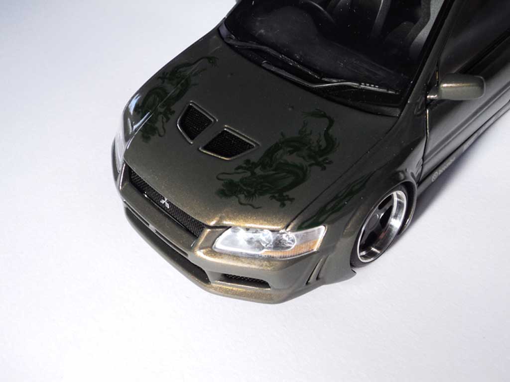 Mitsubishi Lancer Evolution VII kit carrosserie peinture dragons 1/18 Autoart