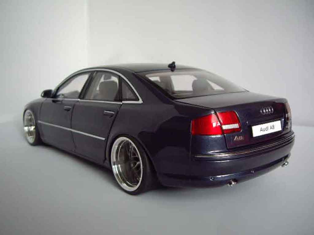 Audi A8 berline 4.2 TDI blue fonce jantes bords larges 1/18 Norev