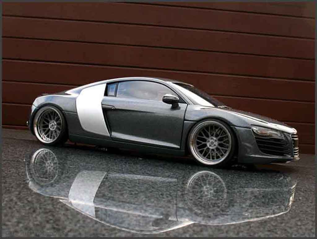 Audi R8 4.2 fsi . jantes 20 pouces 1/18 Maisto