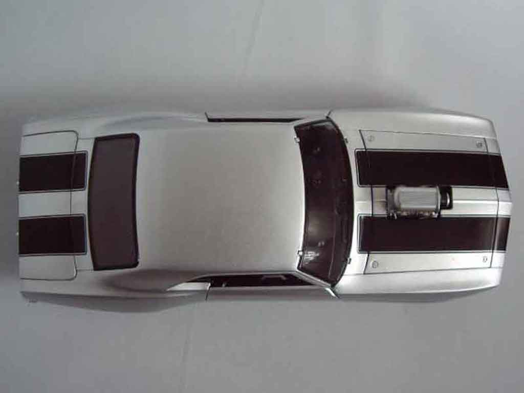 Chevrolet Camaro Z28 drag racing 1/18 GMP
