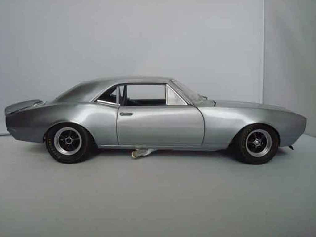 Chevrolet Camaro Z28 brushed aluminum grey 1967 1/18 GMP