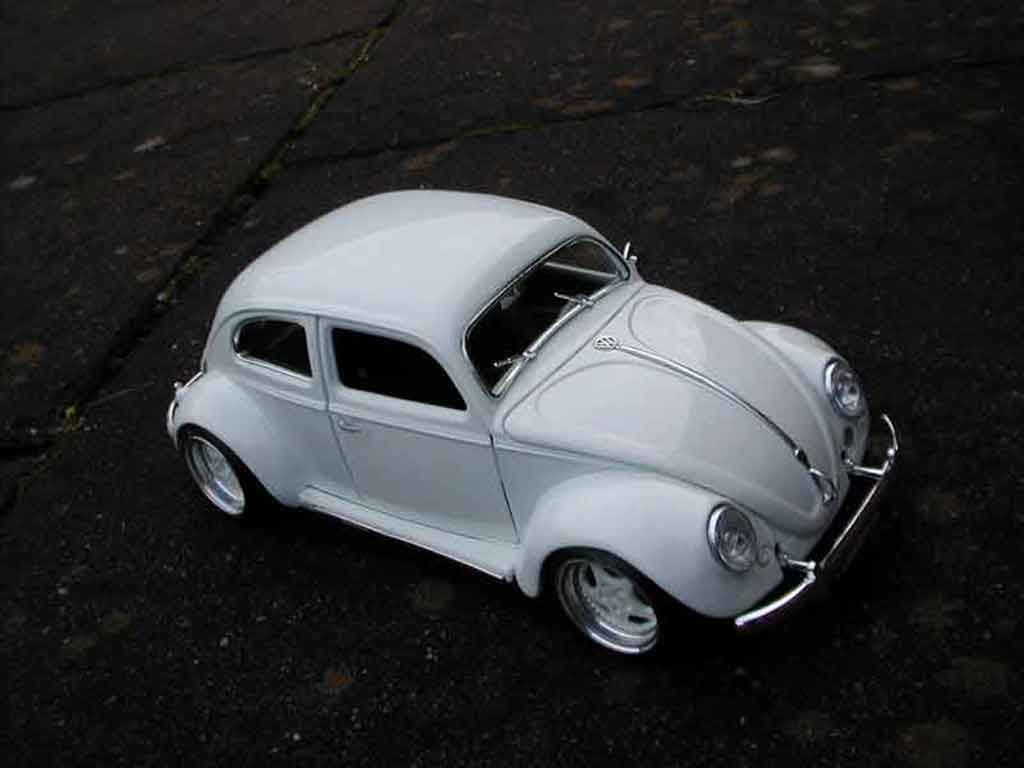 Volkswagen Kafer Base coccinelle white jantes porsche 1/18 Burago