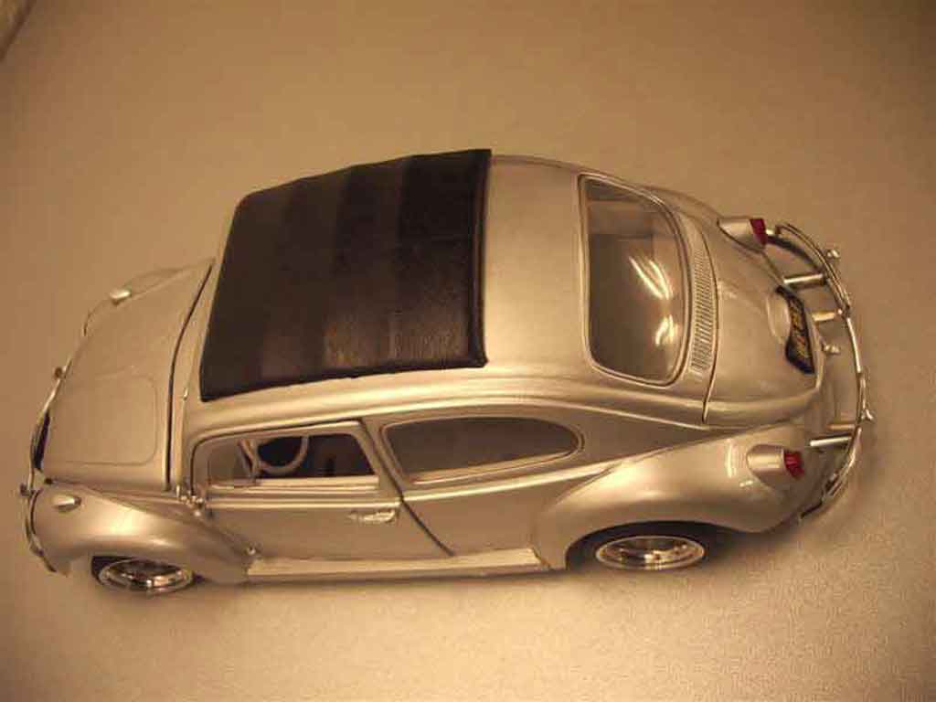 Volkswagen Kafer Base coxinelle grey jantes bords larges 1/18 Burago