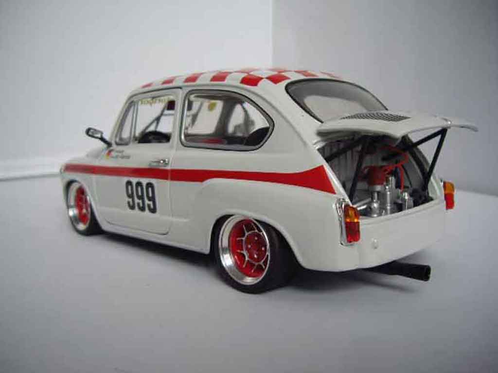 Fiat 850 Abarth TC 1000 1/18 Revell