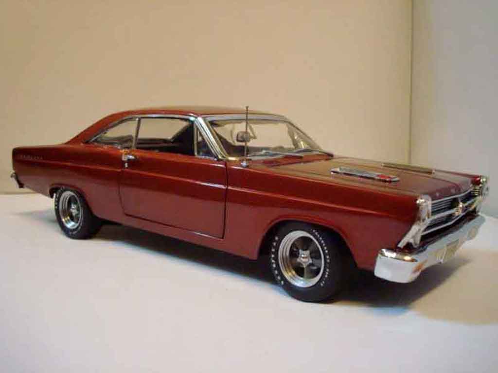 Ford Fairlane Berline 390 c.i. 4 speed street ember glow 1/18 GMP