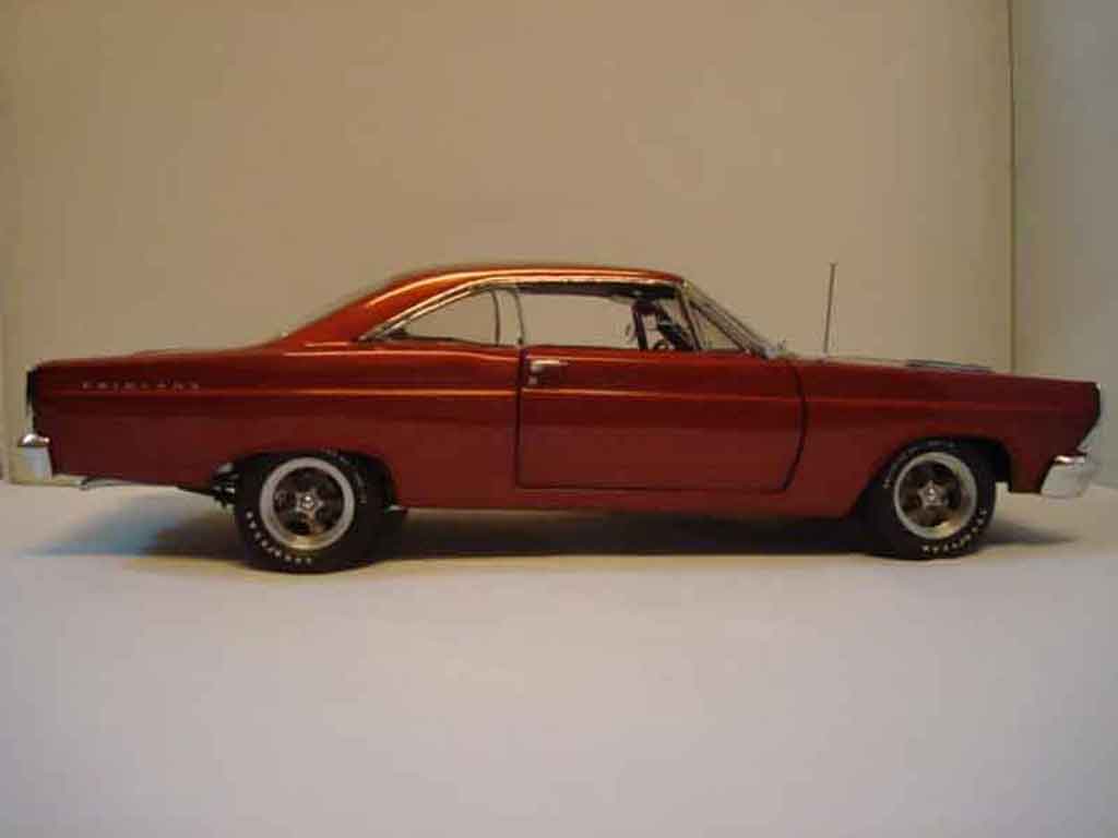 Ford Fairlane Berline 390 c.i. 4 speed street ember glow 1/18 GMP