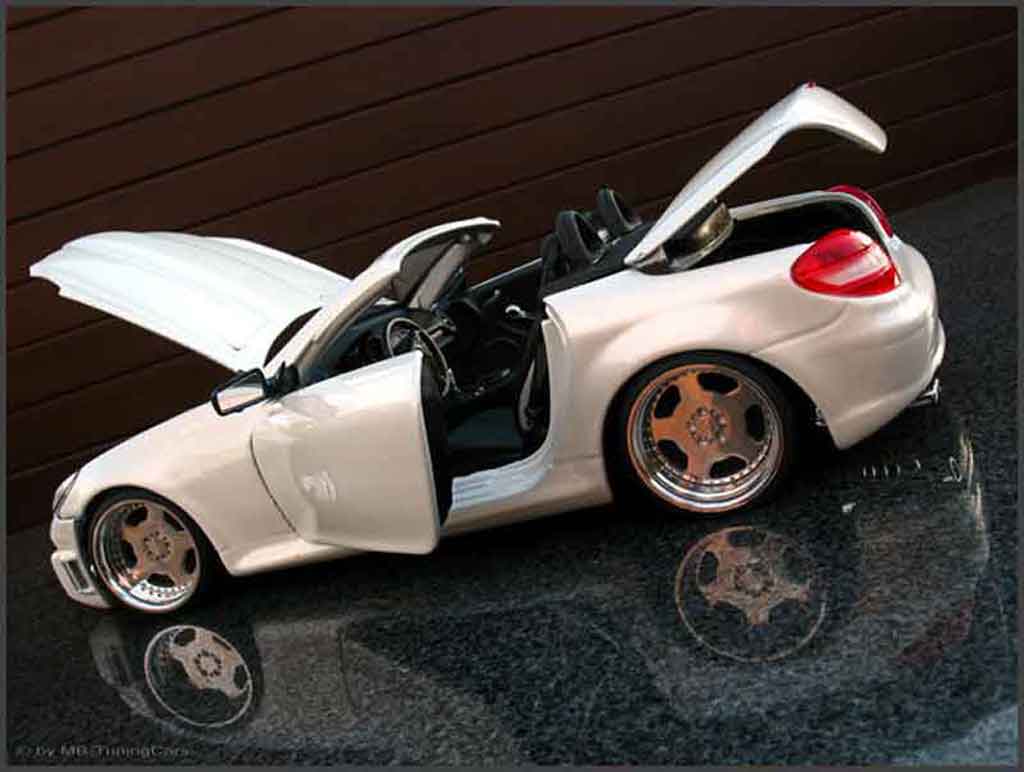 Mercedes Classe SLK Base 350 1/18 Maisto