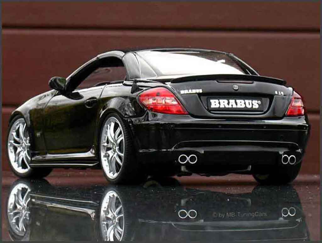 Mercedes Classe SLK Base black brabus 1/18 Maisto
