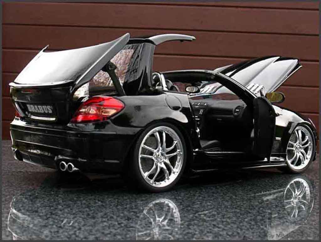 Mercedes Classe SLK Base black brabus 1/18 Maisto