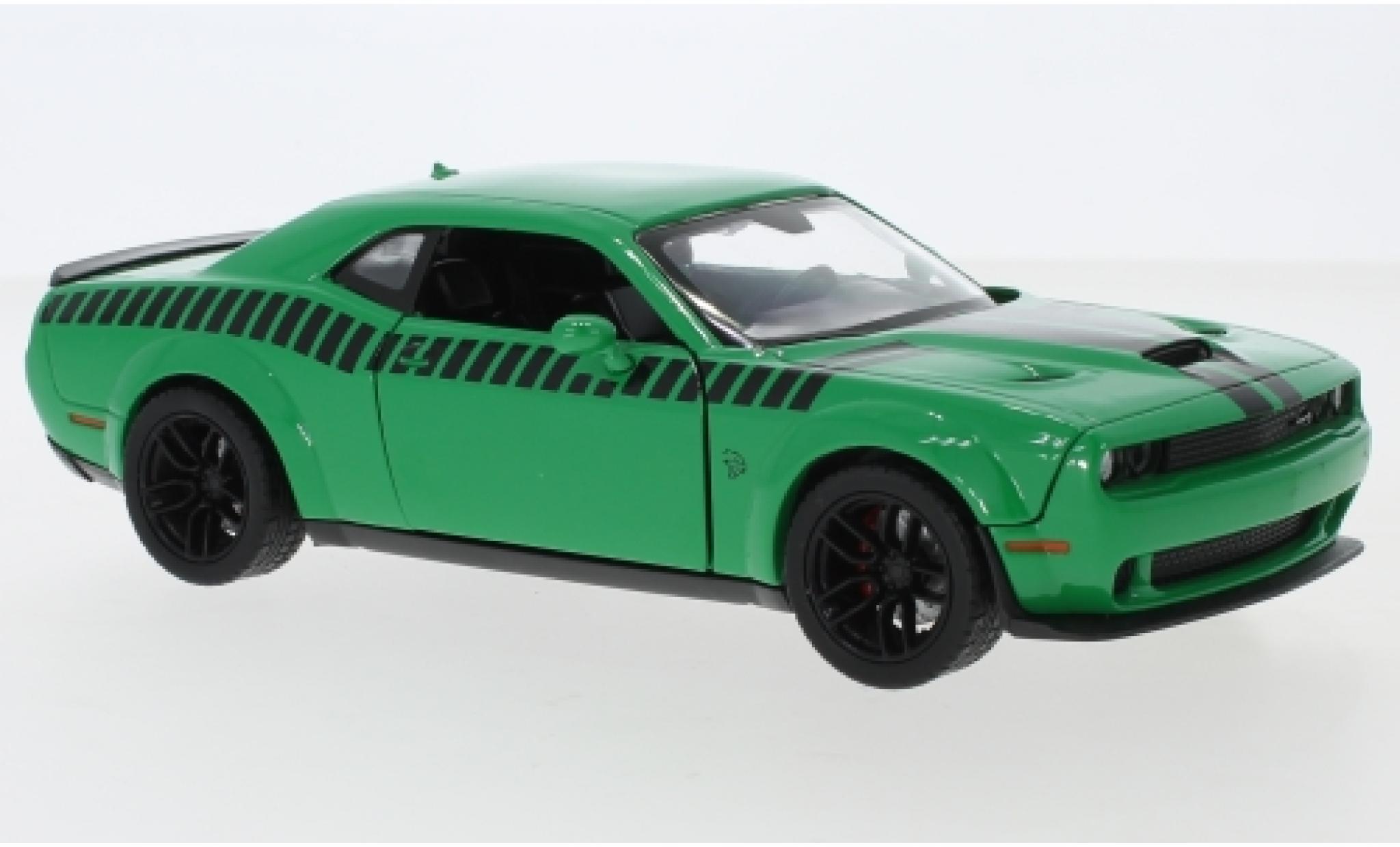 Dodge Challenger 1/24 Motormax SRT Hellcat Widebody green/black 2018 diecast model cars