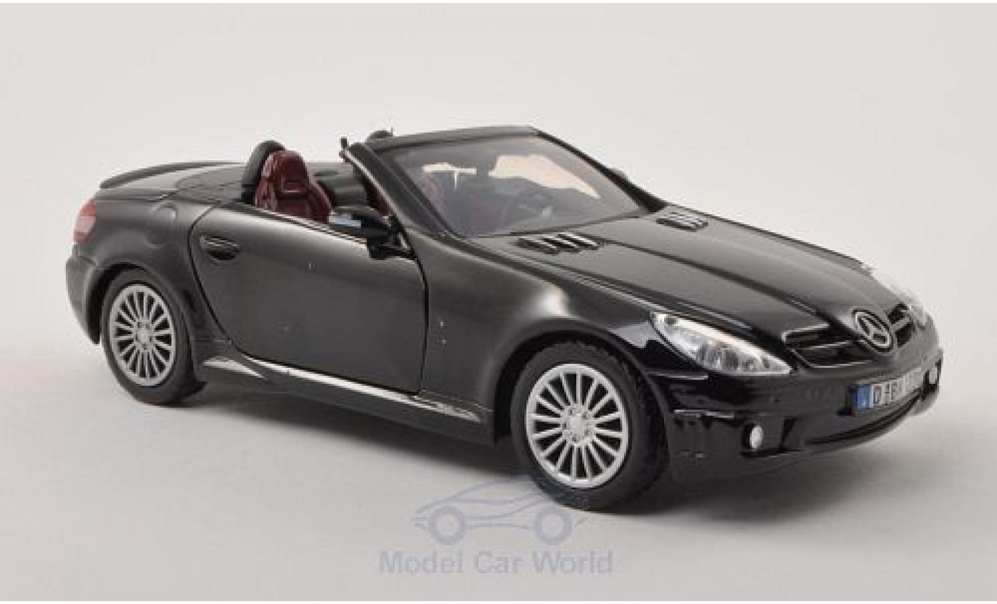 Mercedes Classe SLK 1/24 Motormax SLK 55 AMG (R171) black diecast model cars