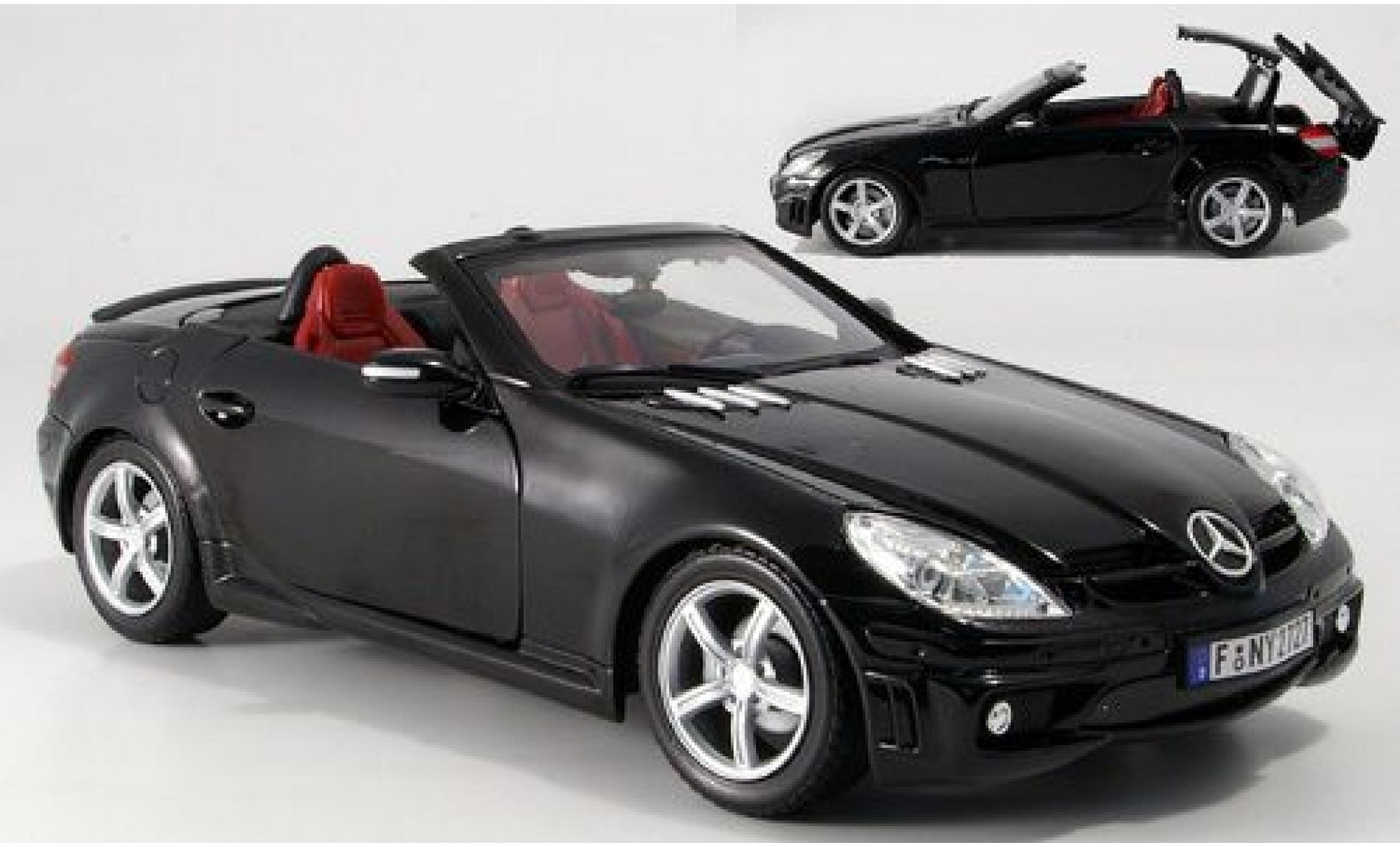Mercedes Classe SLK 1/18 Motormax SLK 55 AMG (R171) black avec fonctionement Verdeckmechanismus diecast model cars