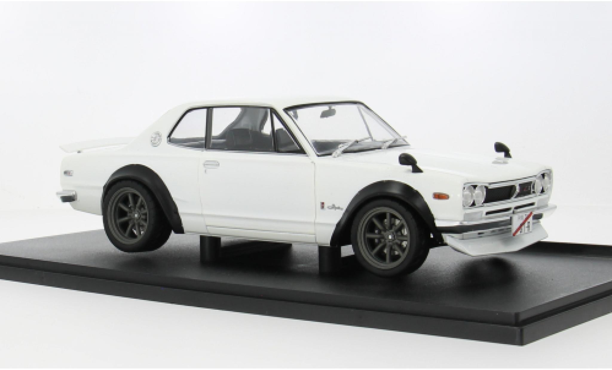 Nissan Skyline 1/18 Solido 2000 GT-R (C10) Hakosuka white 1970 1:18 diecast model cars