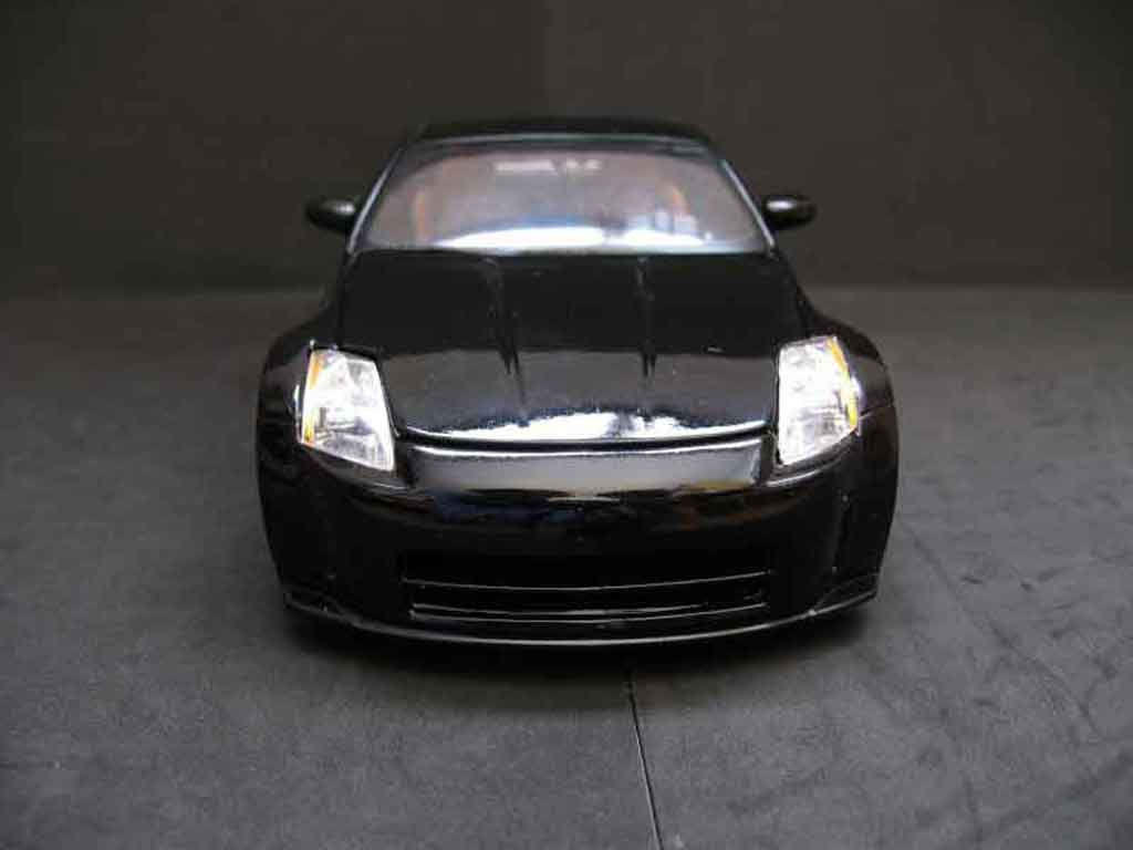 Nissan 350Z Base coupe preparation tuning black jantes blacks 1/18 Maisto