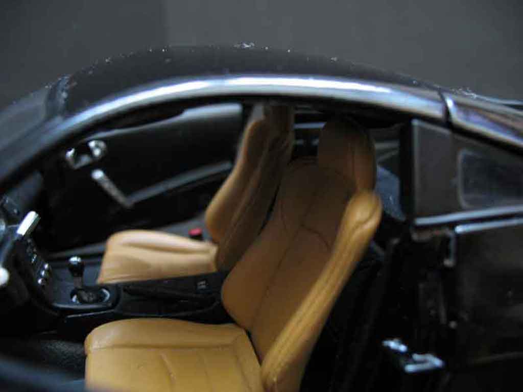 Nissan 350Z Base coupe preparation tuning black jantes blacks 1/18 Maisto