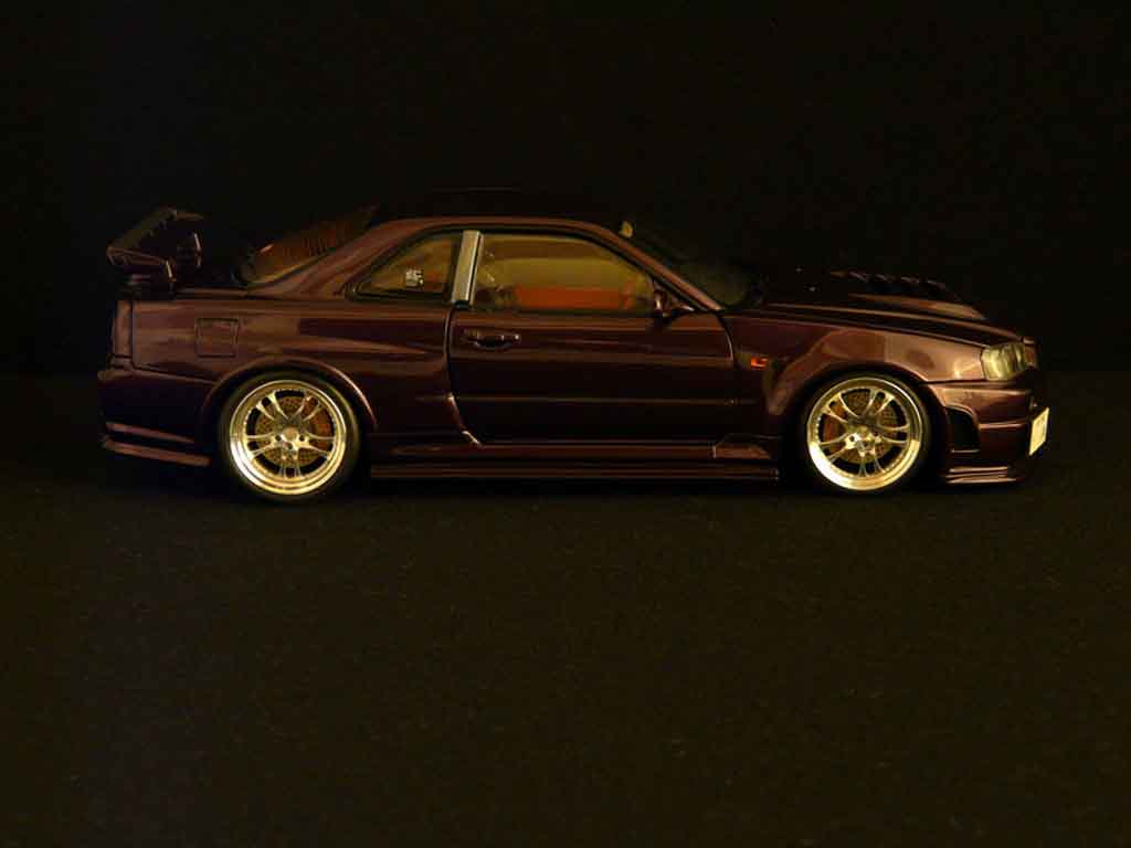 Nissan Skyline R34 z-purple 1/18 Autoart