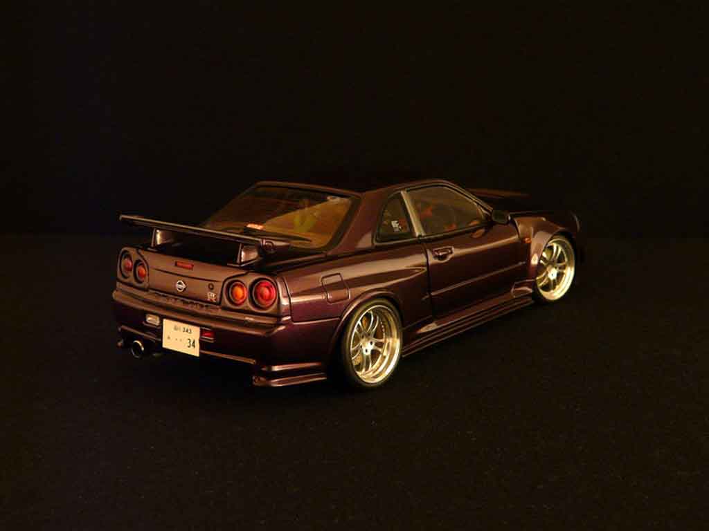 Nissan Skyline R34 z-purple 1/18 Autoart