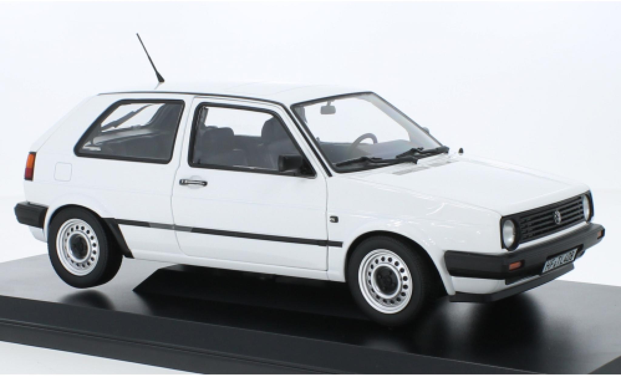 Volkswagen Golf 1/18 Norev II CL white 1988 diecast model cars