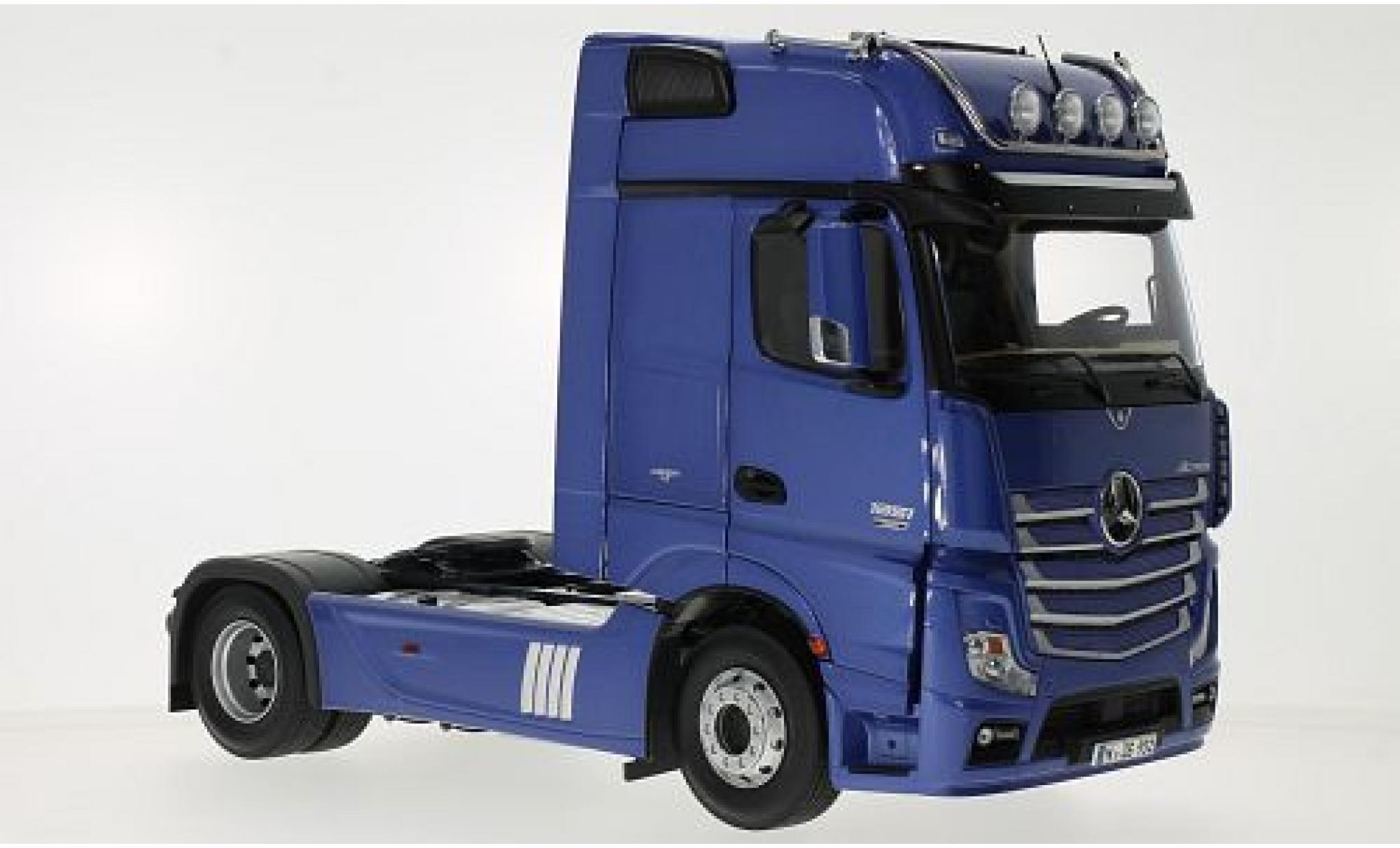 Mercedes Actros 1/18 NZG 2 GigaSpace 4x2 FH25 metallic blue diecast model cars