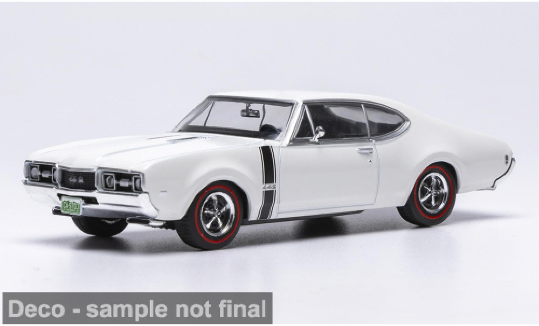 Oldsmobile 442 1/43 IXO W-30 white 1970 1:43 diecast model cars